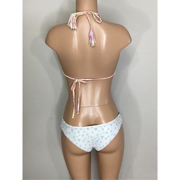 New. REEF reversible triangle cheeky bikini. - Picture 6 of 12